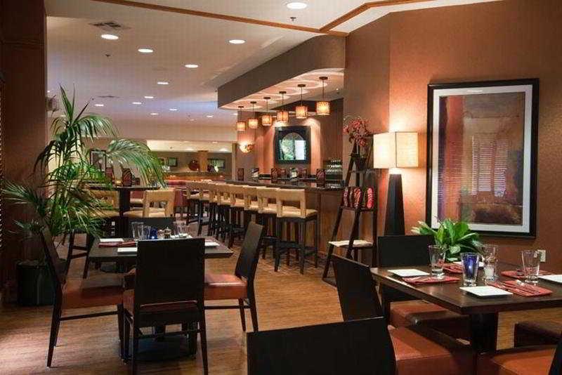圣地亚哥米森谷/体育场希尔顿花园酒店 外观 照片